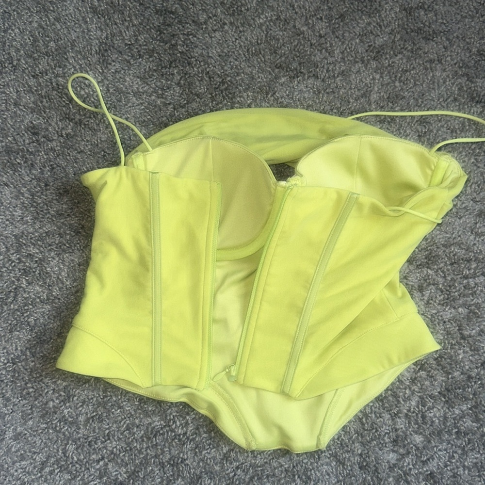 Elegant Green Women's Top - Picture 6 of 6